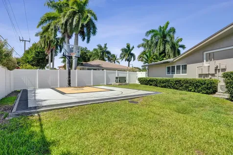 3001 NE 58th Street Fort Lauderdale FL 33308