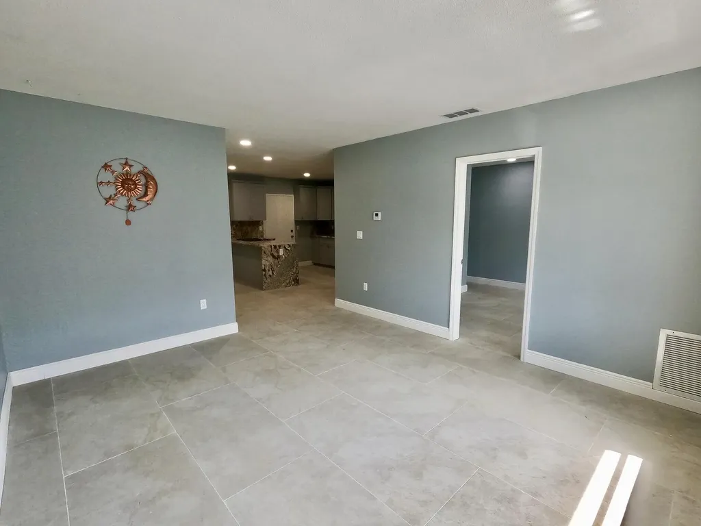 382 E Royal Palm Road Boca Raton FL 33432