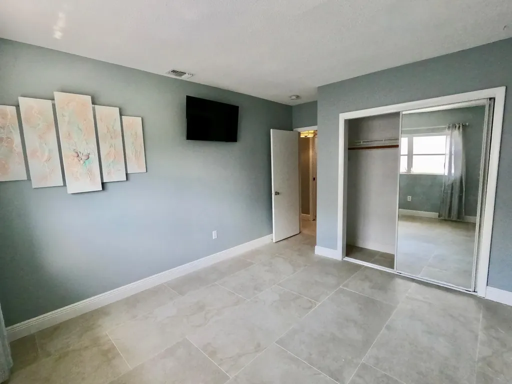 382 E Royal Palm Road Boca Raton FL 33432