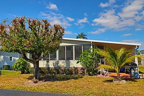 48002 Jaruco Bay Boynton Beach FL 33436