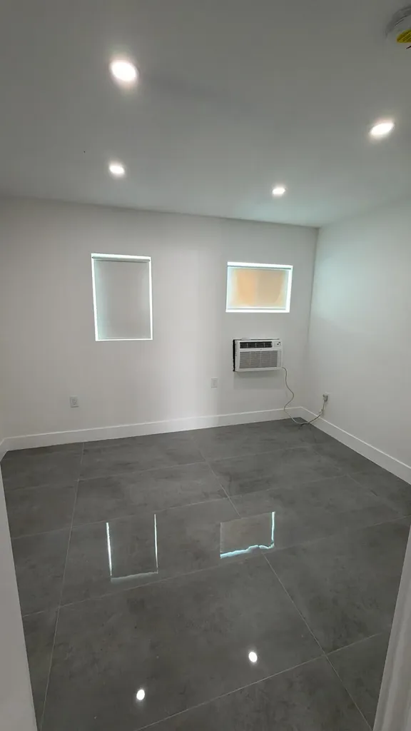 935 Jefferson Avenue Miami Beach FL 33139