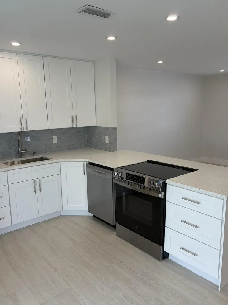 2812 Duke Lane Delray Beach FL 33445