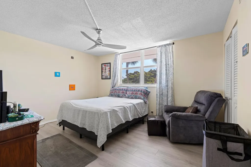 5961 NW 2nd Avenue Boca Raton FL 33487