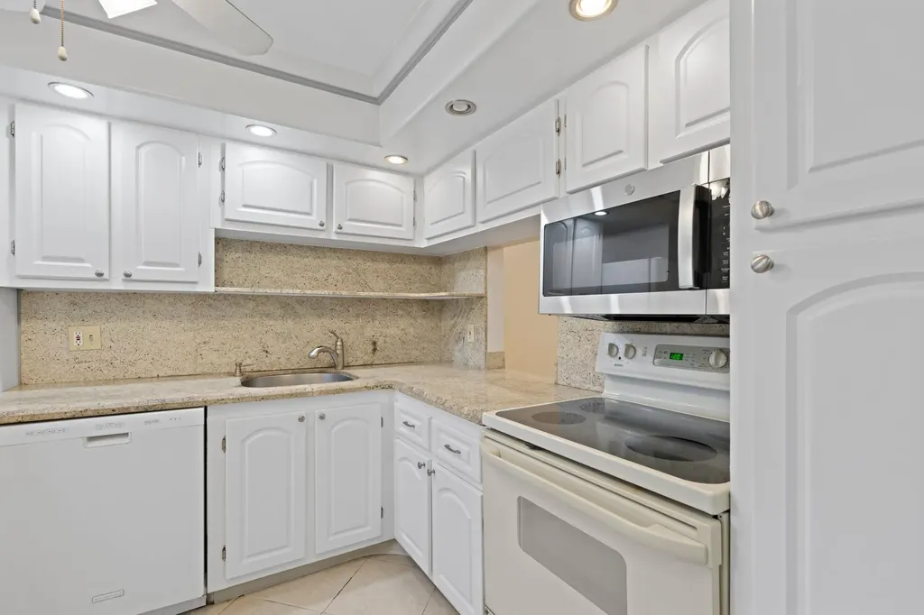 5961 NW 2nd Avenue Boca Raton FL 33487