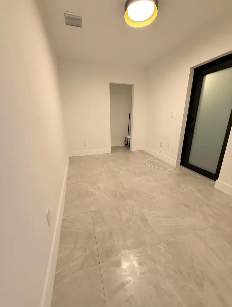 911 79th Terrace Miami Beach FL 33141