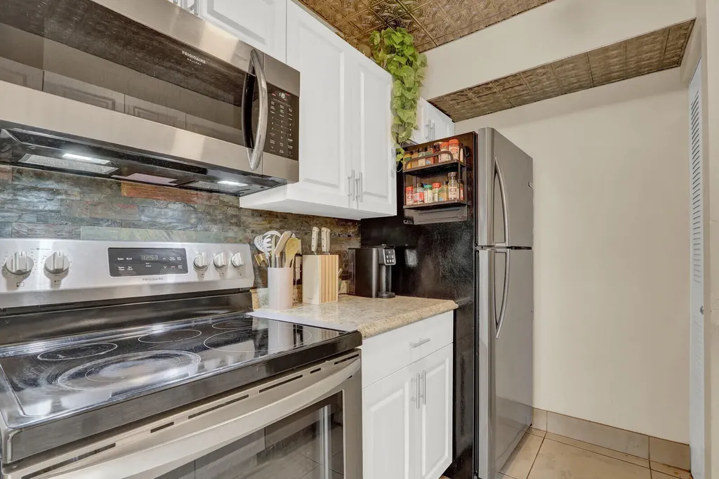 2116 Sherwood Forest Boulevard West Palm Beach FL 33415