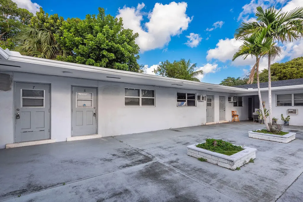 1826 Sherman Street Hollywood FL 33020