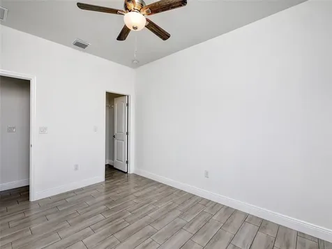 102 NW 41st Street Oakland Park FL 33309