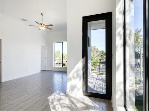 102 NW 41st Street Oakland Park FL 33309