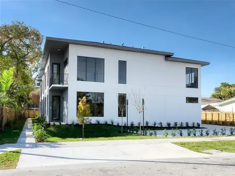 102 NW 41st Street Oakland Park FL 33309