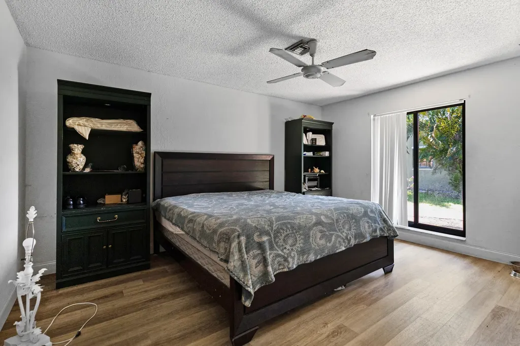 153 SE 7th Street Deerfield Beach FL 33441
