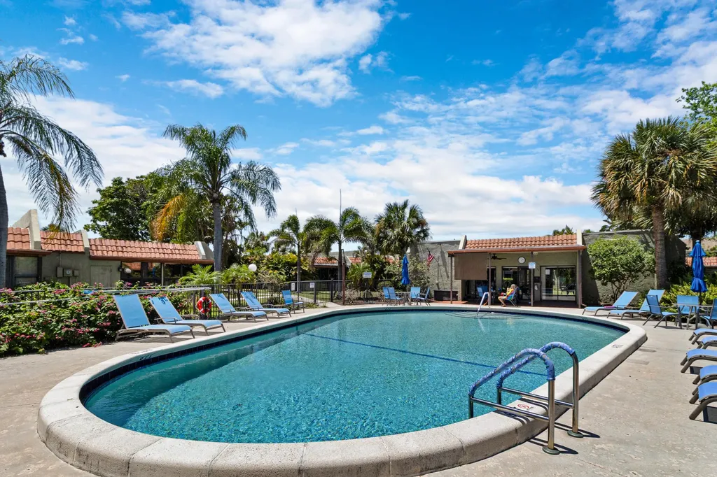153 SE 7th Street Deerfield Beach FL 33441