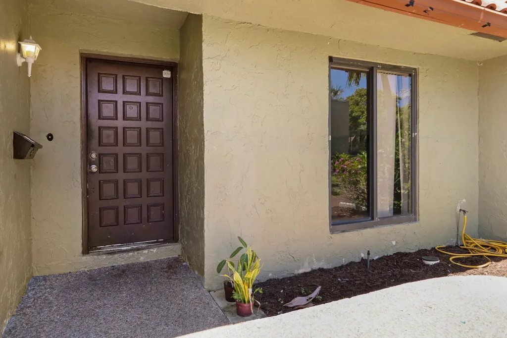 153 SE 7th Street Deerfield Beach FL 33441