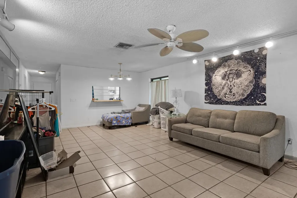 153 SE 7th Street Deerfield Beach FL 33441