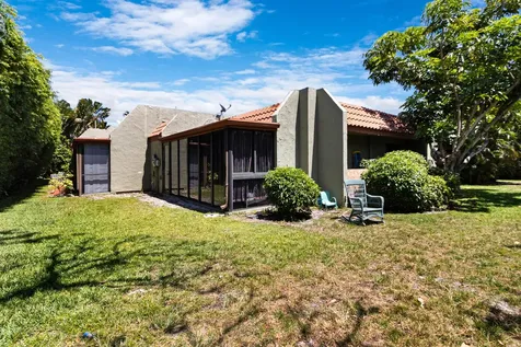 153 SE 7th Street Deerfield Beach FL 33441