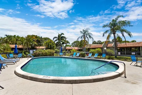 153 SE 7th Street Deerfield Beach FL 33441
