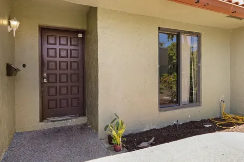 153 SE 7th Street Deerfield Beach FL 33441