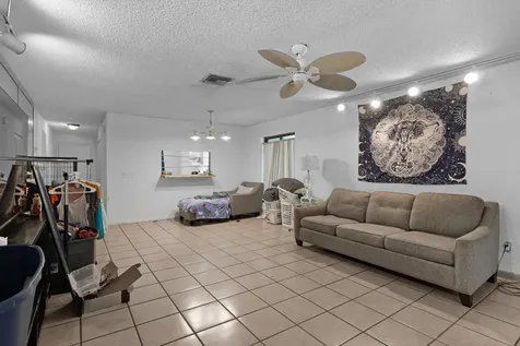 153 SE 7th Street Deerfield Beach FL 33441