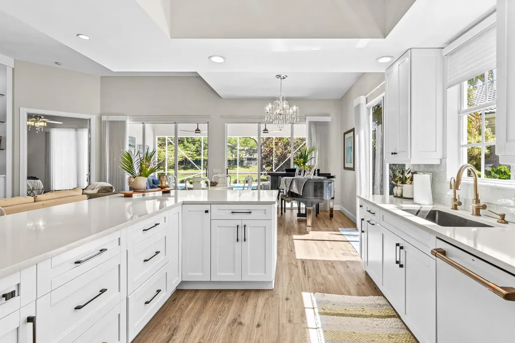 4983 Garden Drive Delray Beach FL 33445