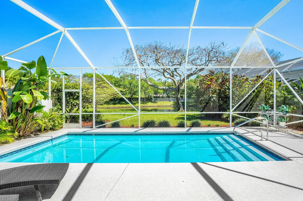 4983 Garden Drive Delray Beach FL 33445