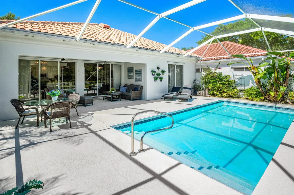 4983 Garden Drive Delray Beach FL 33445
