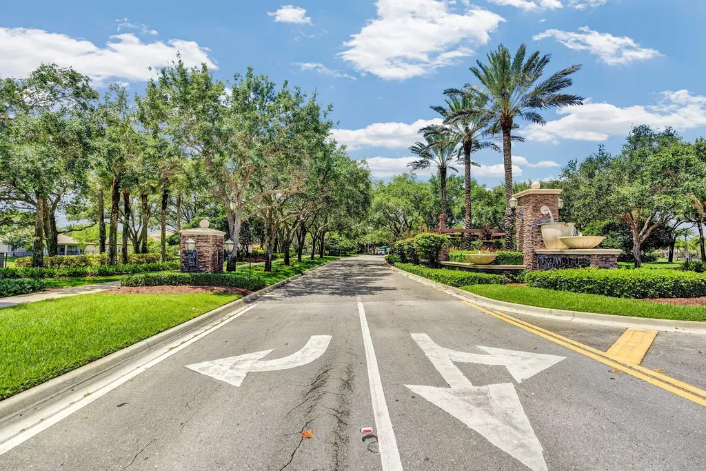 6546 NW 112th Avenue Parkland FL 33076