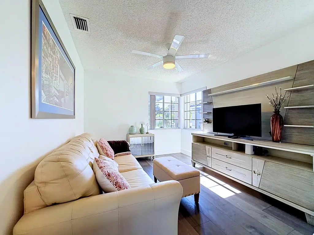 333 NW 45th Terrace Deerfield Beach FL 33442