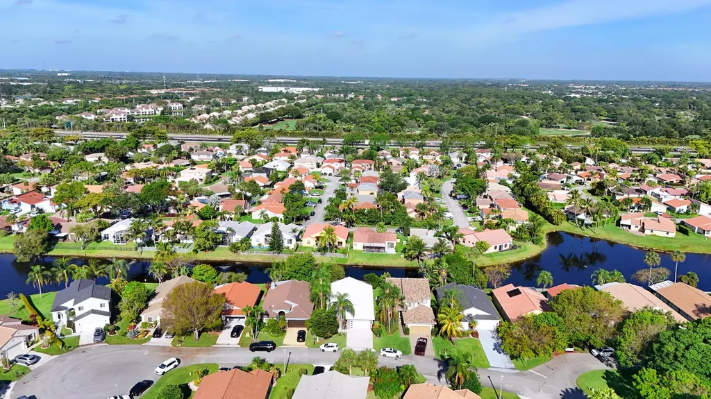 333 NW 45th Terrace Deerfield Beach FL 33442
