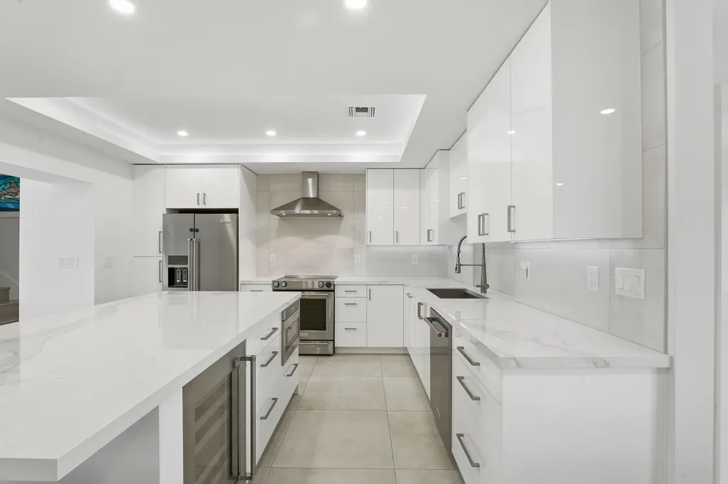 120 SE 12th Court Pompano Beach FL 33060