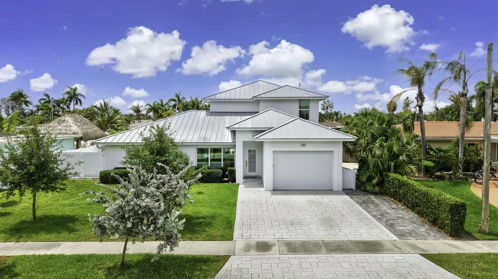 120 SE 12th Court Pompano Beach FL 33060