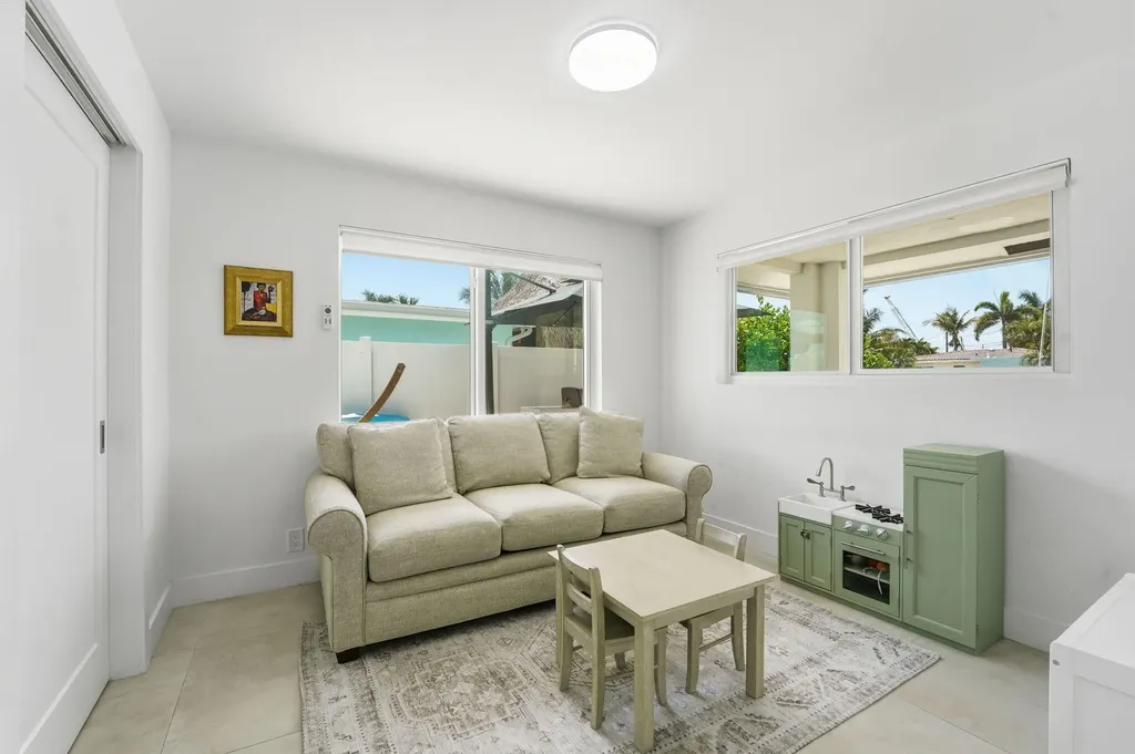 120 SE 12th Court Pompano Beach FL 33060