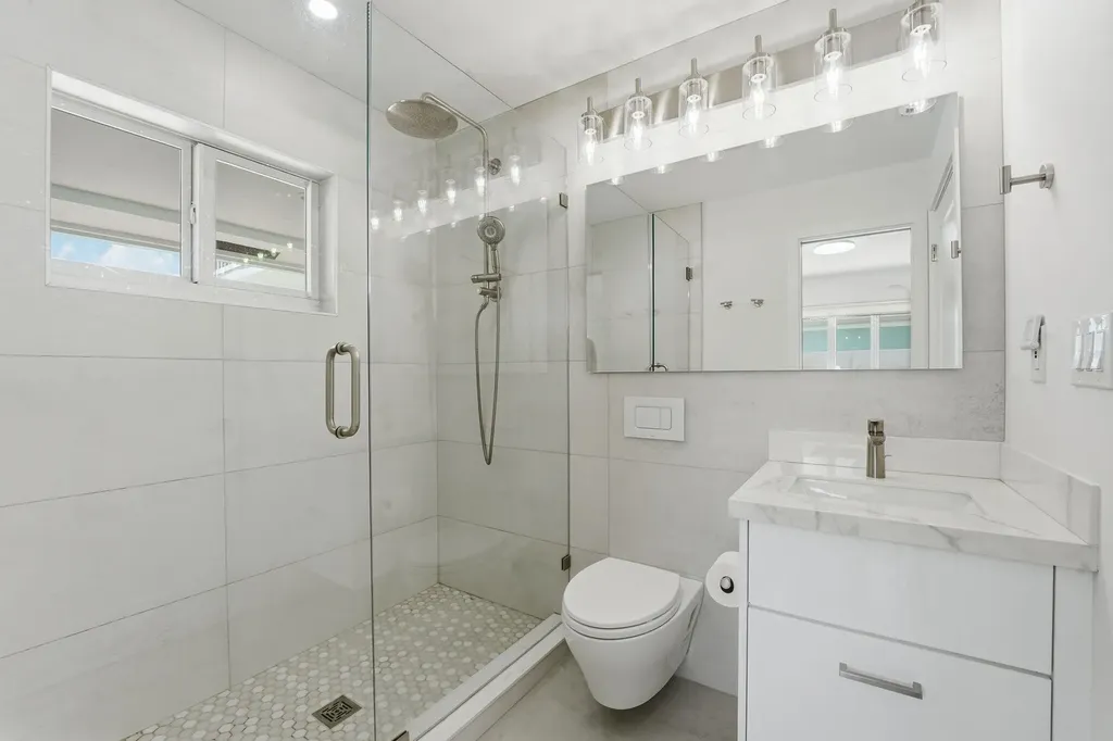 120 SE 12th Court Pompano Beach FL 33060