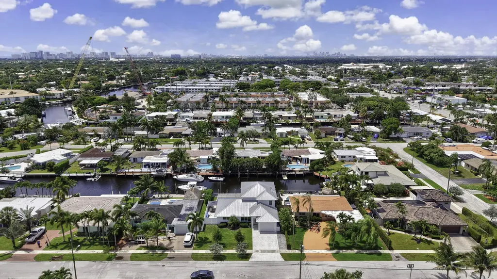 120 SE 12th Court Pompano Beach FL 33060