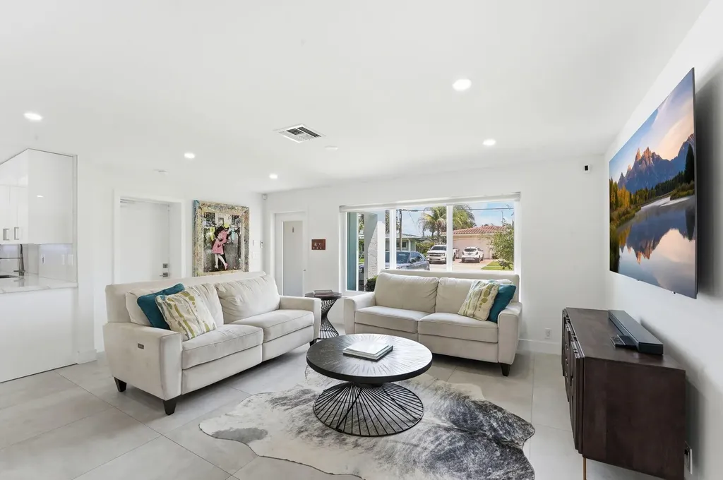 120 SE 12th Court Pompano Beach FL 33060