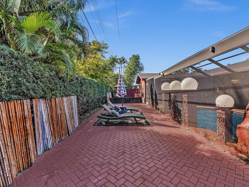 2116 NE 62nd Street Fort Lauderdale FL 33308