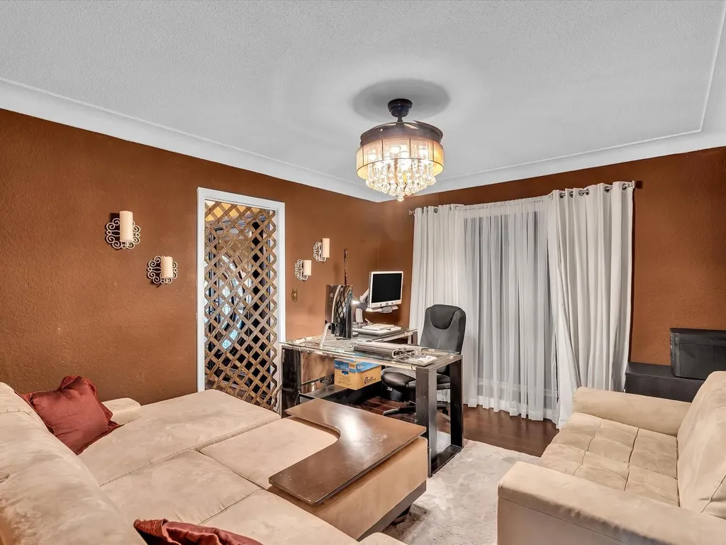 2116 NE 62nd Street Fort Lauderdale FL 33308