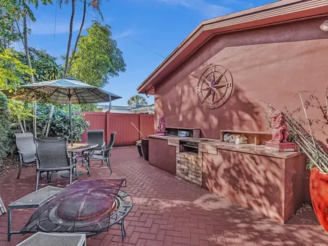 2116 NE 62nd Street Fort Lauderdale FL 33308