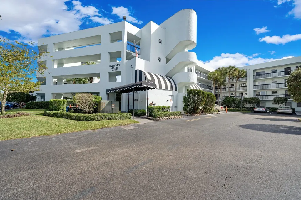6698 10th Avenue N Lake Worth FL 33467