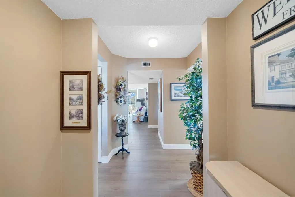 6698 10th Avenue N Lake Worth FL 33467