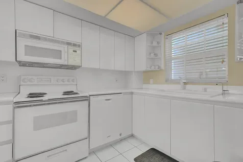 140 NE 28th Avenue Pompano Beach FL 33062