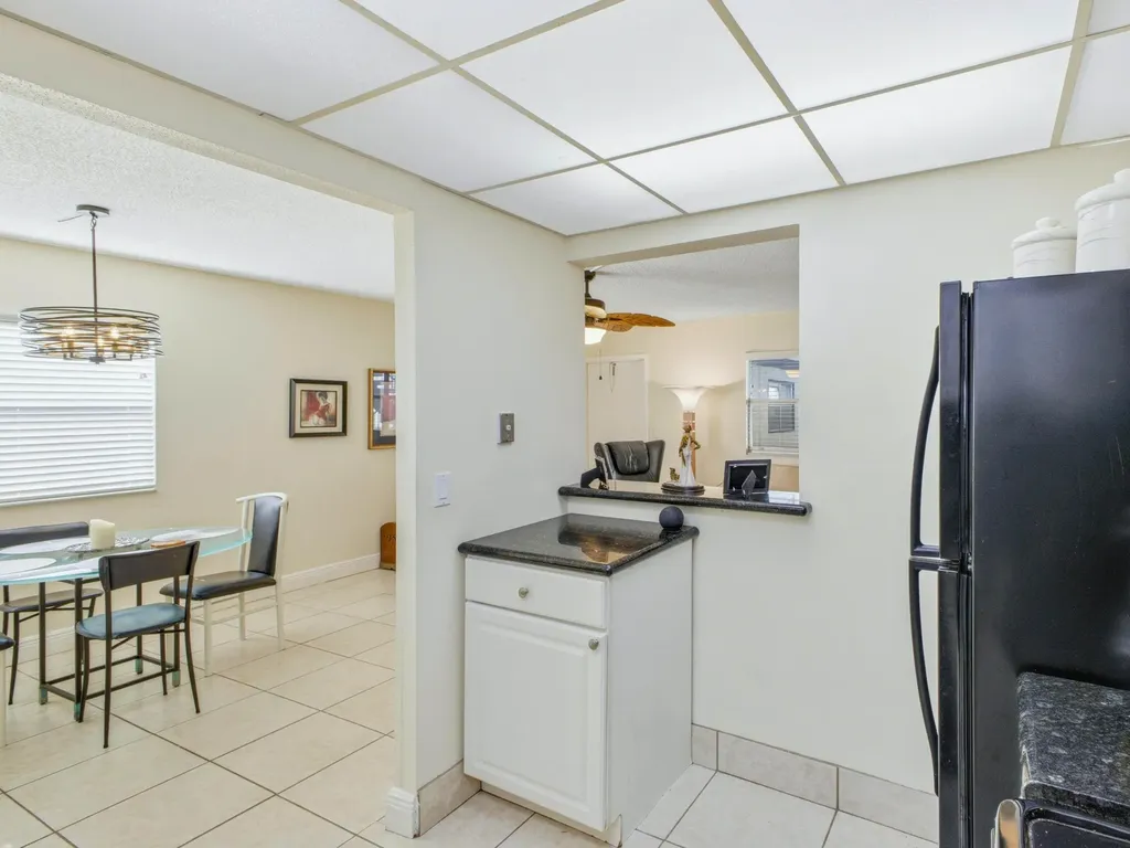 202 Brittany E Delray Beach FL 33446