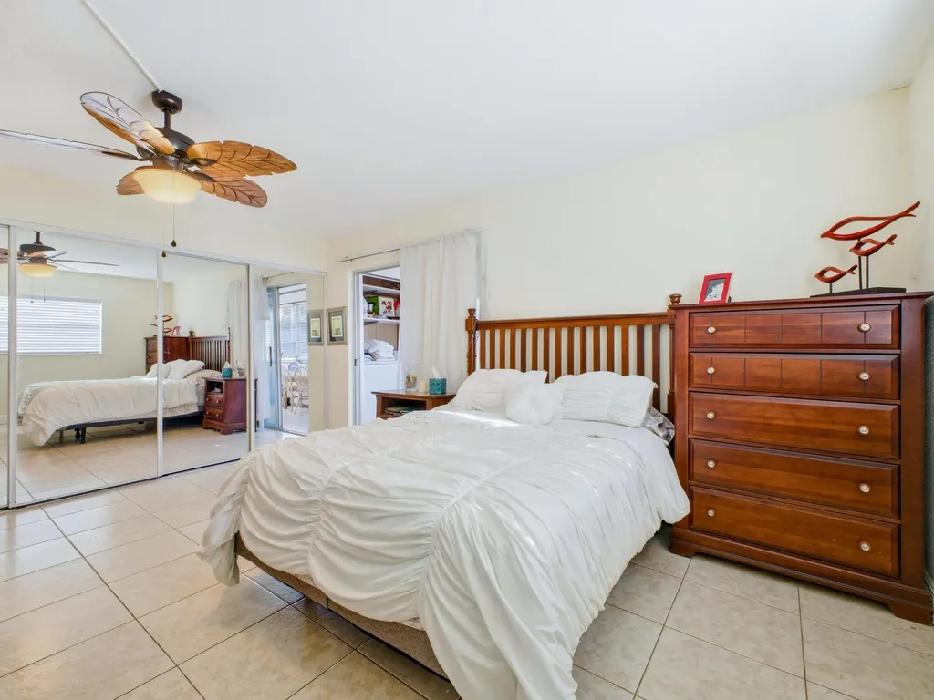 202 Brittany E Delray Beach FL 33446