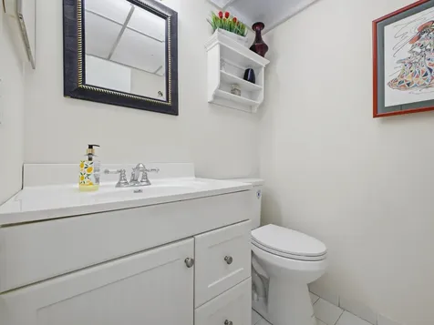 202 Brittany E Delray Beach FL 33446