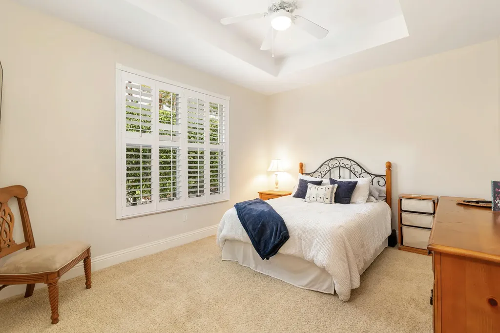 594 N Country Club Drive Atlantis FL 33462