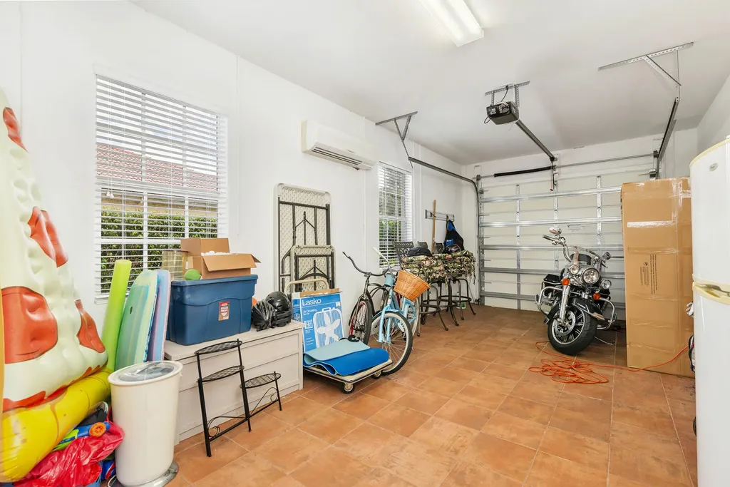 594 N Country Club Drive Atlantis FL 33462
