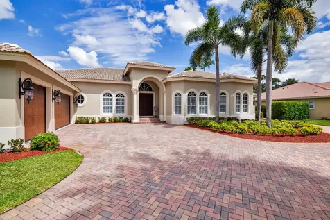 594 N Country Club Drive Atlantis FL 33462