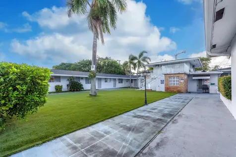 1826 Sherman Street Hollywood FL 33020