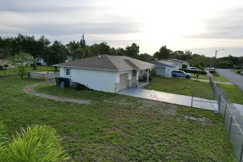 2881 NW 24th Court Fort Lauderdale FL 33311