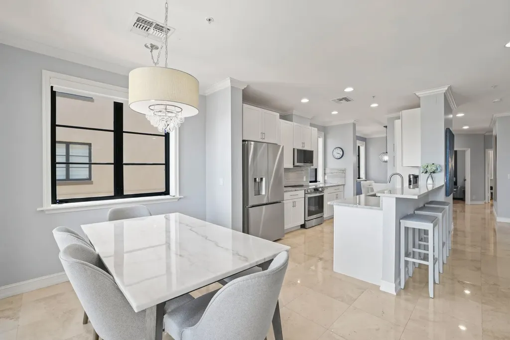 920 Via Villagio Hypoluxo FL 33462