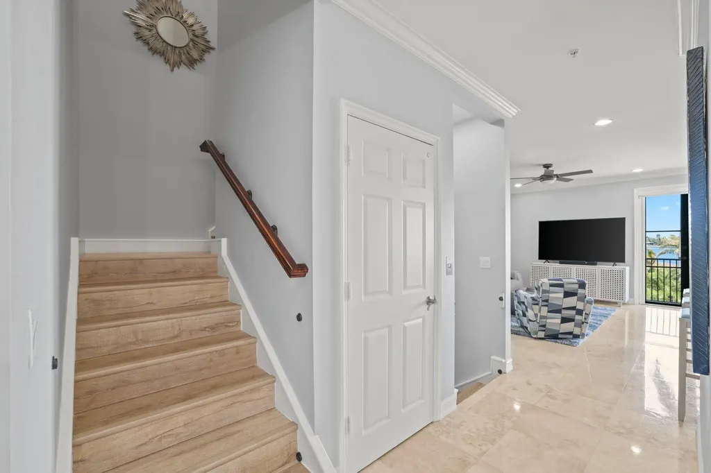 920 Via Villagio Hypoluxo FL 33462